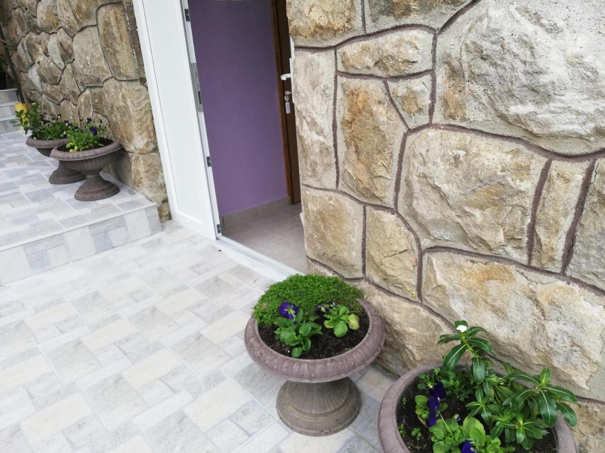 Studio Apartman Small Lili Popovaca Exterior photo
